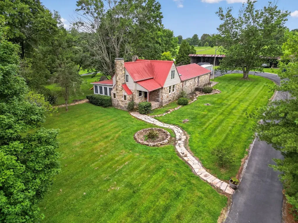 1705 Open Range Road Crossville TN 38555