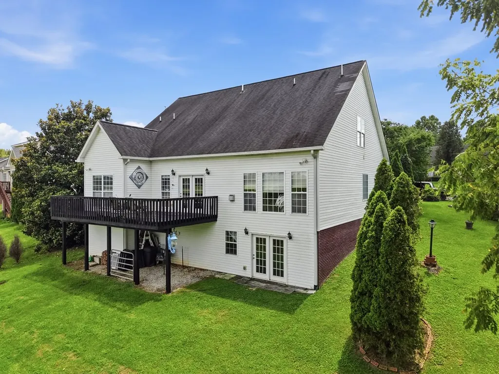 3742 Brookwood Drive Cookeville TN 38501