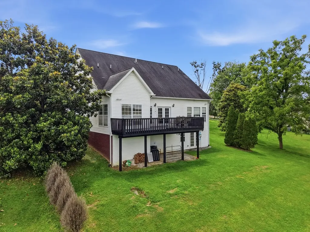 3742 Brookwood Drive Cookeville TN 38501