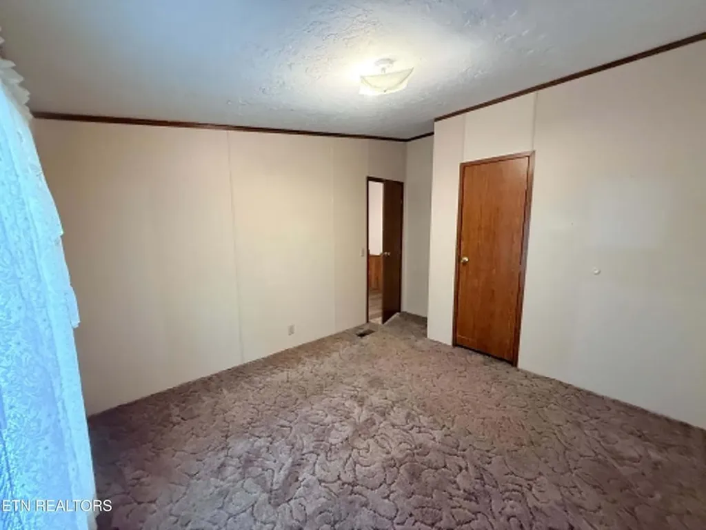 1243 Franklin Loop (5 Acres) Clarkrange TN 38553-5175