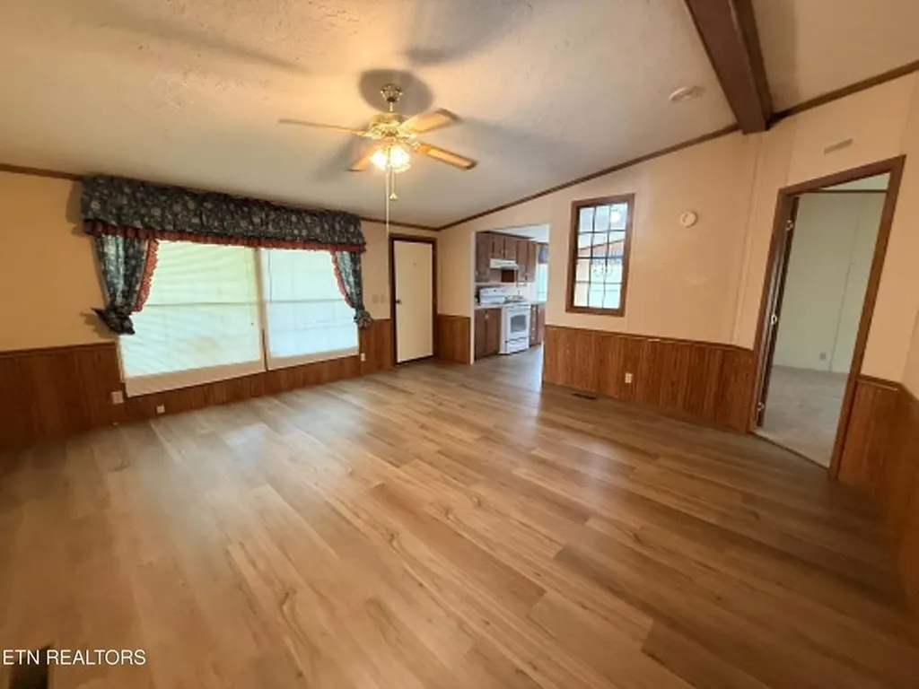 1243 Franklin Loop (5 Acres) Clarkrange TN 38553-5175