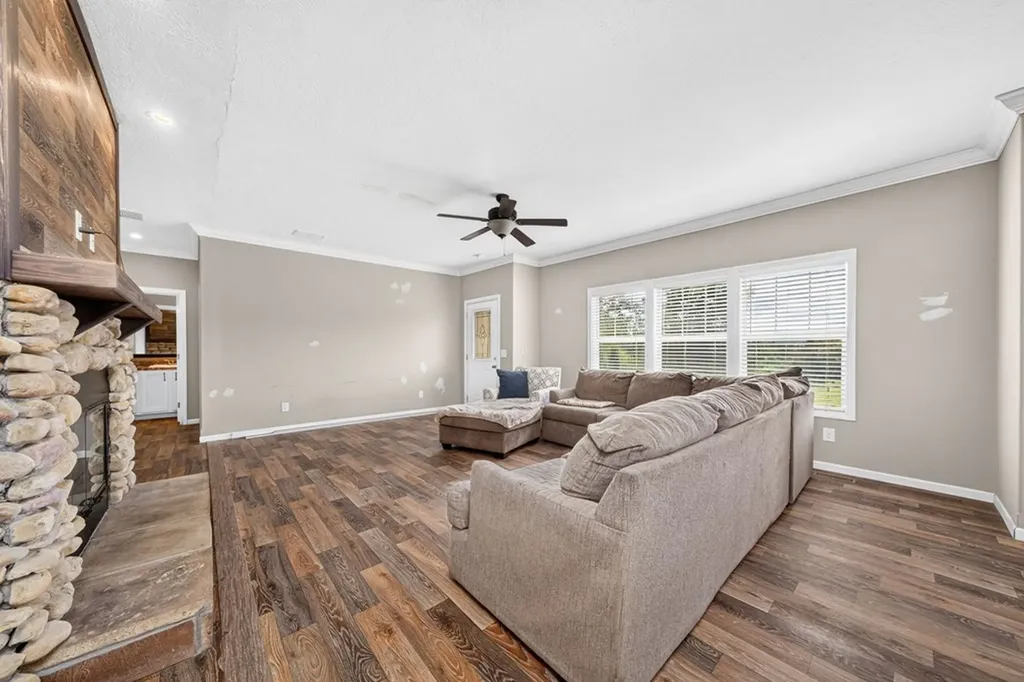 232 Eli Ford Road Crossville TN 38571