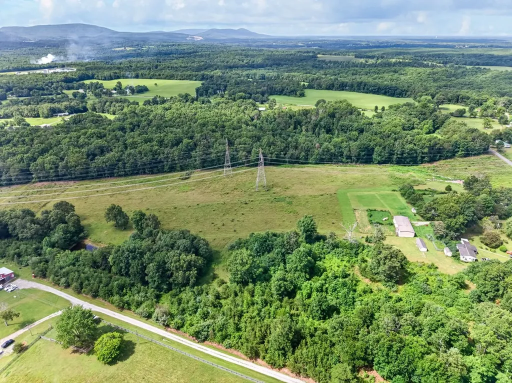232 Eli Ford Road Crossville TN 38571