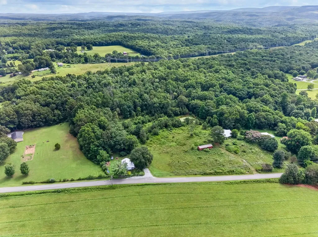 232 Eli Ford Road Crossville TN 38571