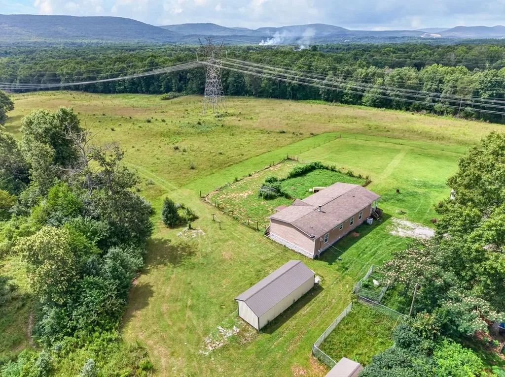 232 Eli Ford Road Crossville TN 38571