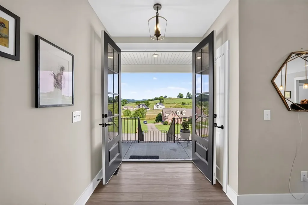 545 Bridle Path Lane Hartsville TN 37074
