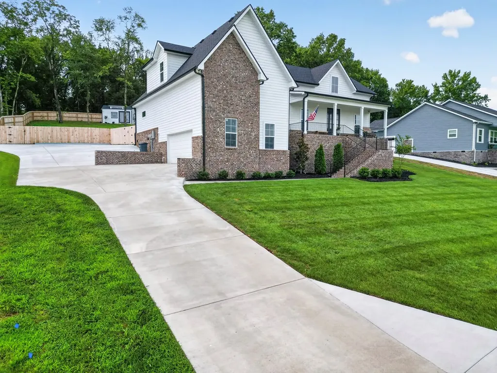545 Bridle Path Lane Hartsville TN 37074