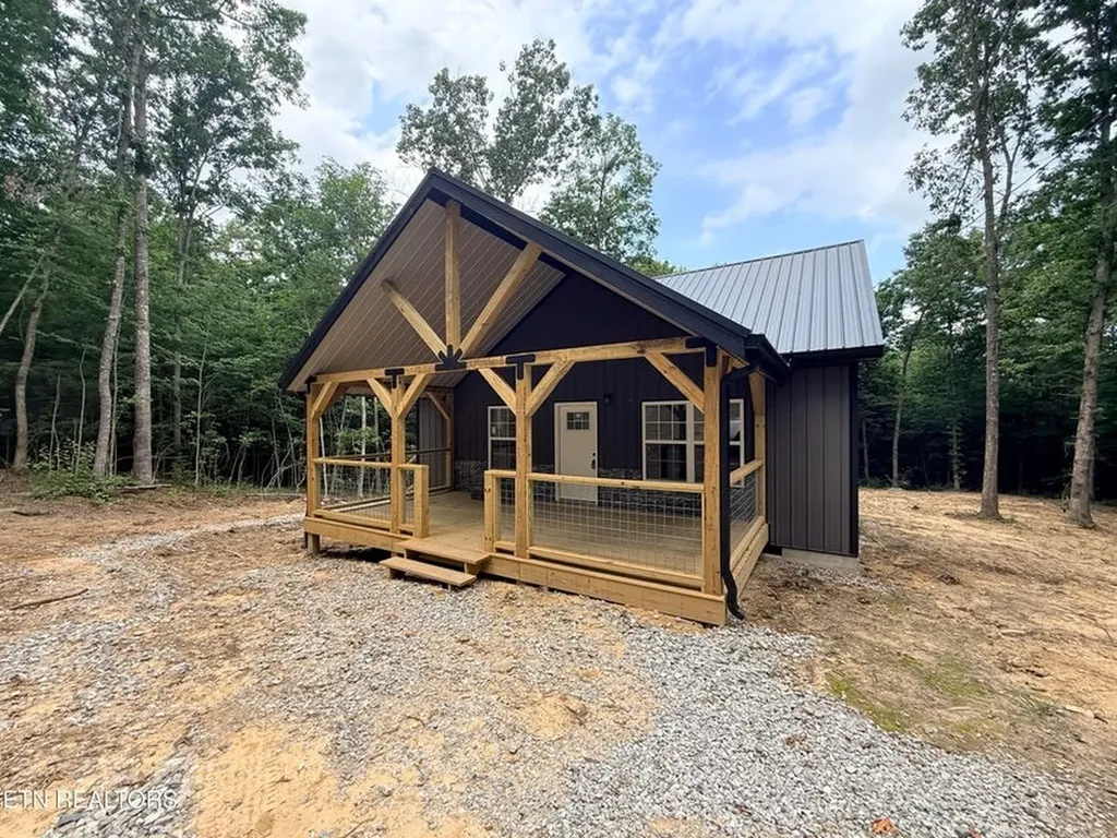 831 Remington Road (5 Acres) Jamestown TN 38556