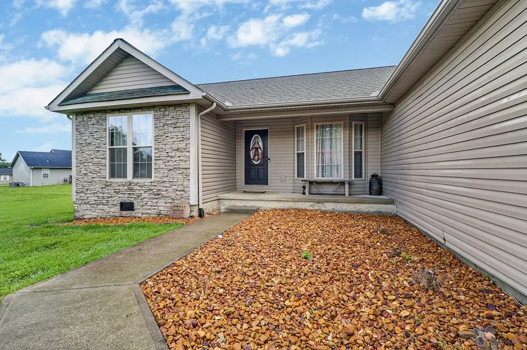 67 Lakyn Drive Crossville TN 38571