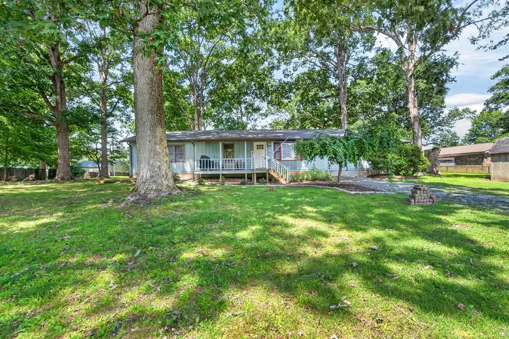 3754 Shady Oak Circle Cookeville TN 38501