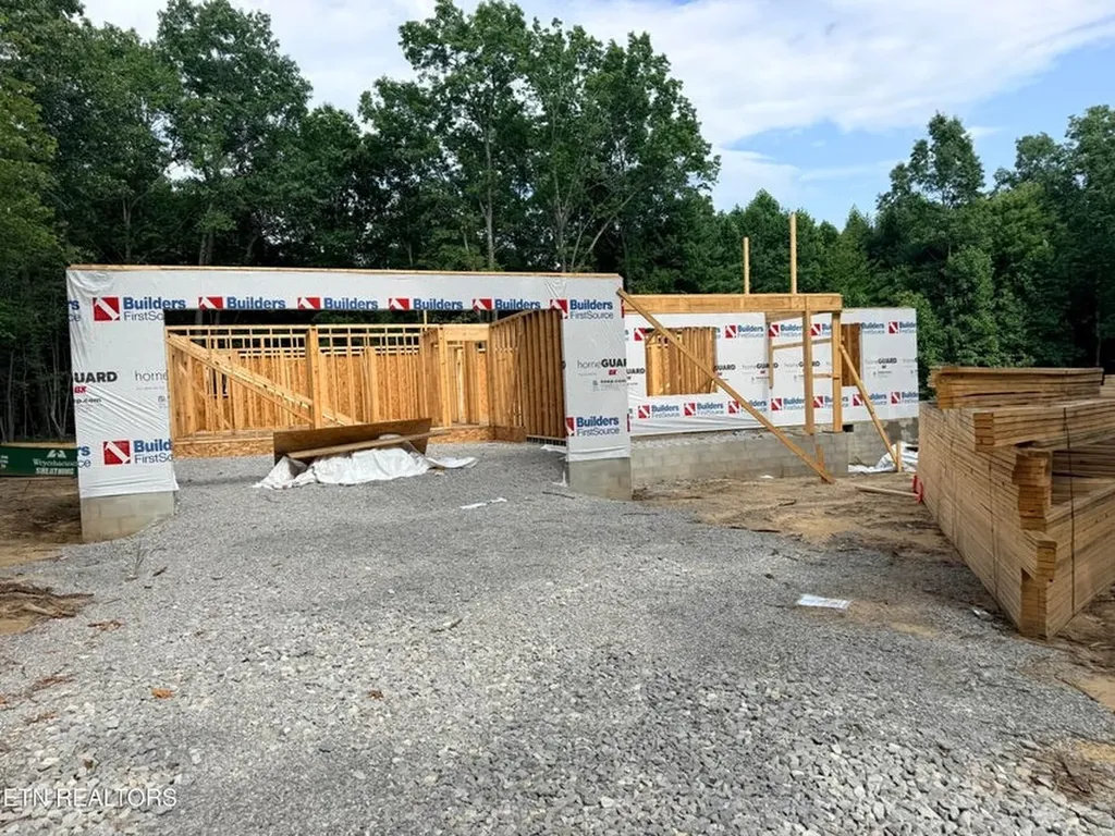250 Stone Cliff Lane Jamestown TN 38556