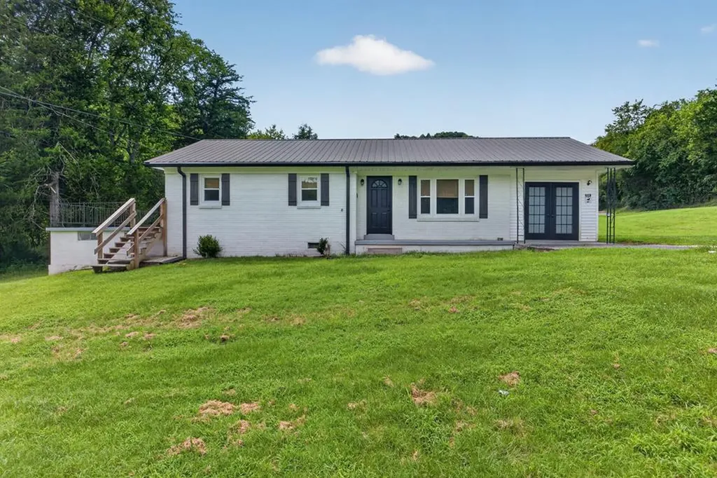 221 England Hollow Road Gainesboro TN 38562