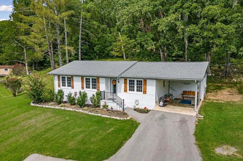 229 Burton Road Sparta TN 38583