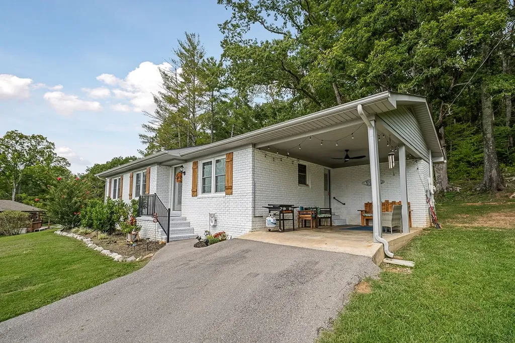 229 Burton Road Sparta TN 38583