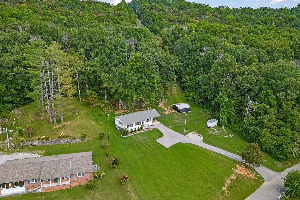 229 Burton Road Sparta TN 38583