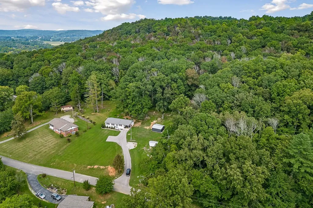 229 Burton Road Sparta TN 38583