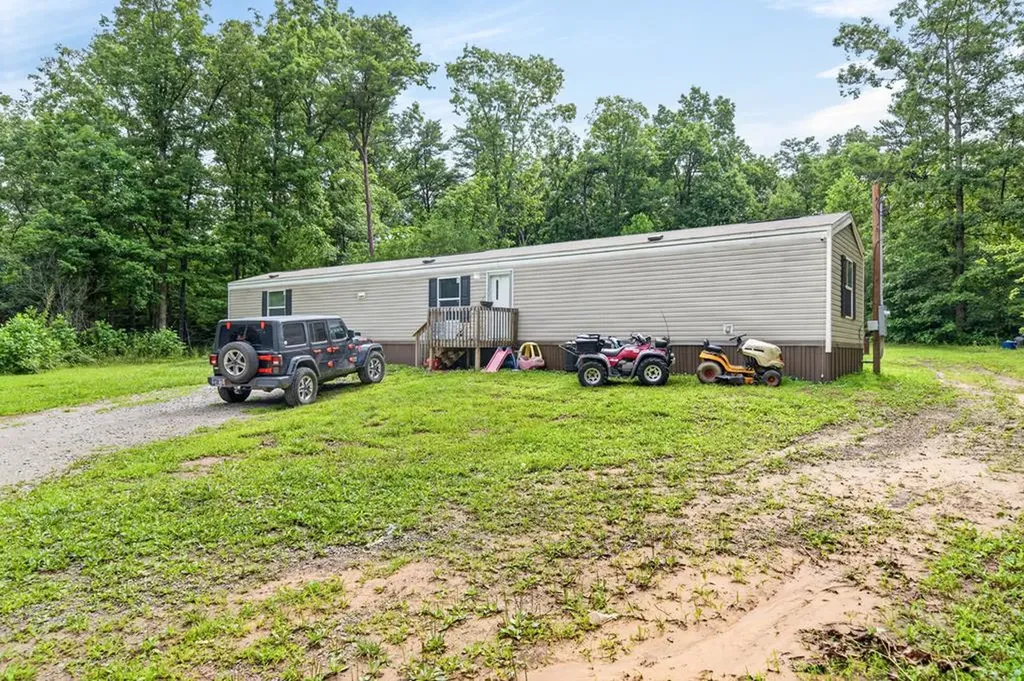 460 Jim Garrett Road Monterey TN 38574-3859