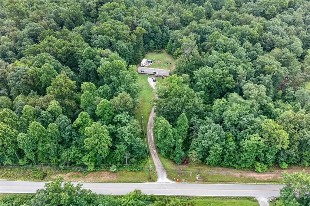 460 Jim Garrett Road Monterey TN 38574-3859