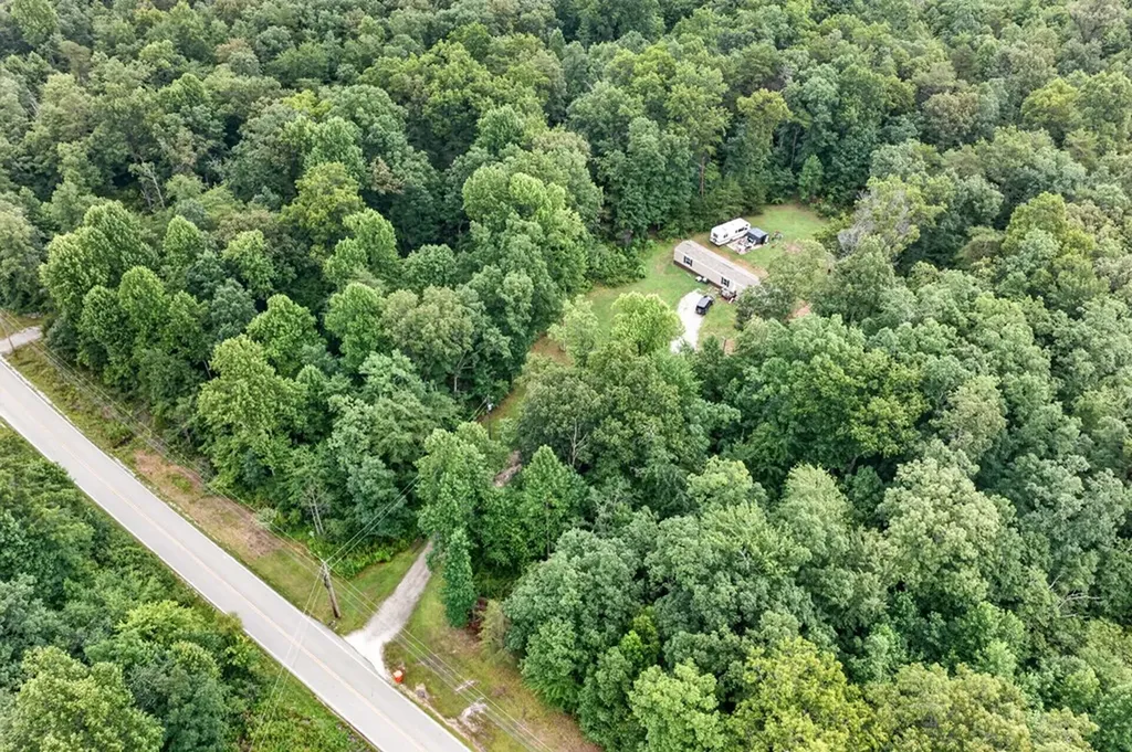 460 Jim Garrett Road Monterey TN 38574-3859