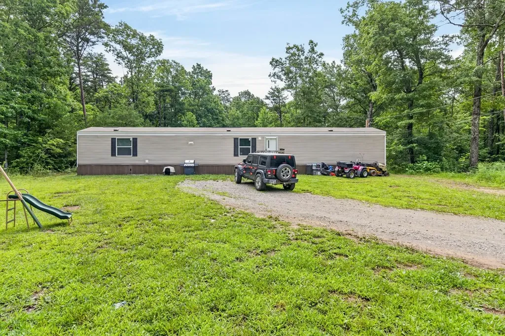 460 Jim Garrett Road Monterey TN 38574-3859