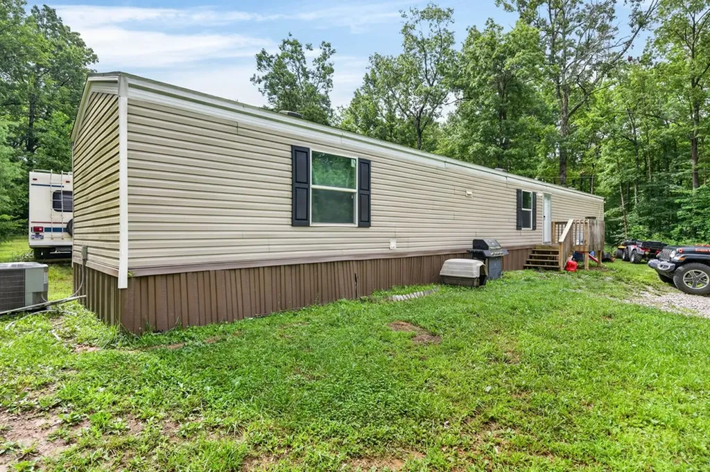 460 Jim Garrett Road Monterey TN 38574-3859