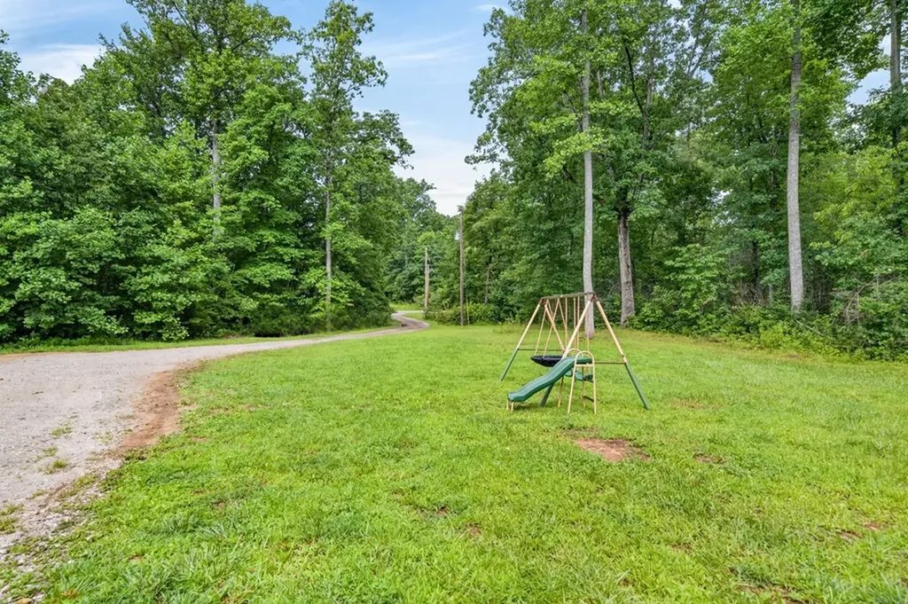 460 Jim Garrett Road Monterey TN 38574-3859
