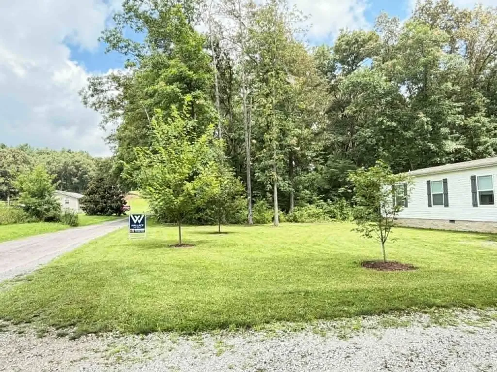 381 Dixon Road Crossville TN 38571