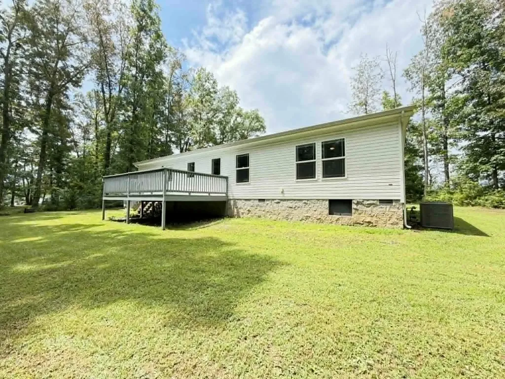 381 Dixon Road Crossville TN 38571
