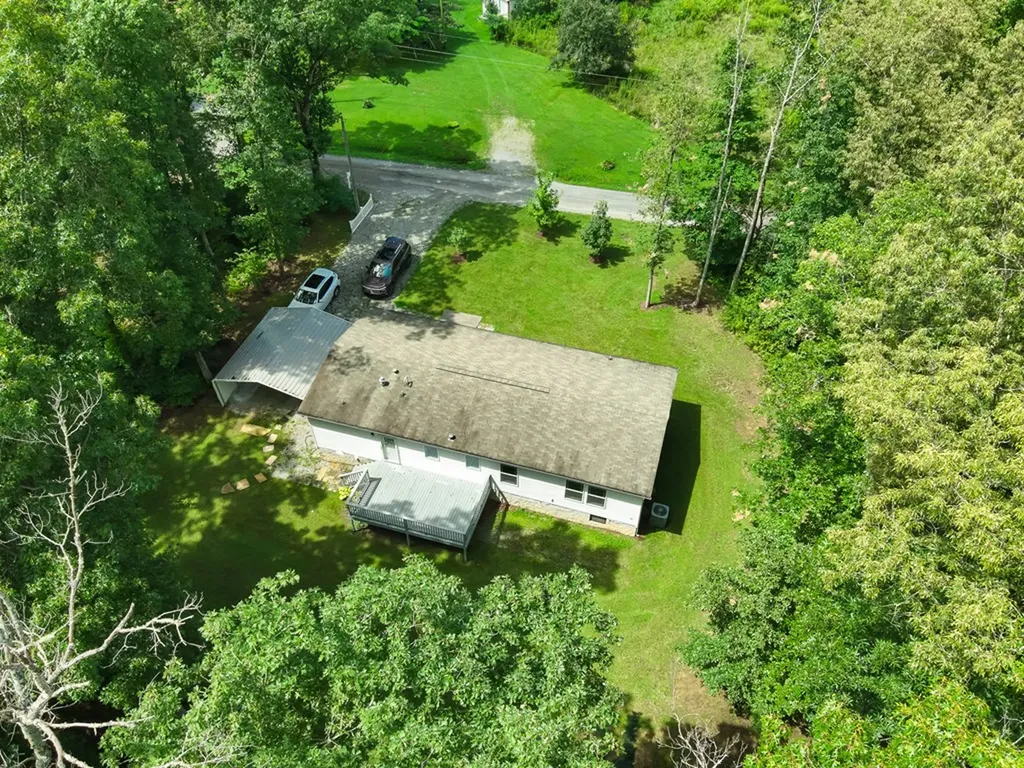 381 Dixon Road Crossville TN 38571