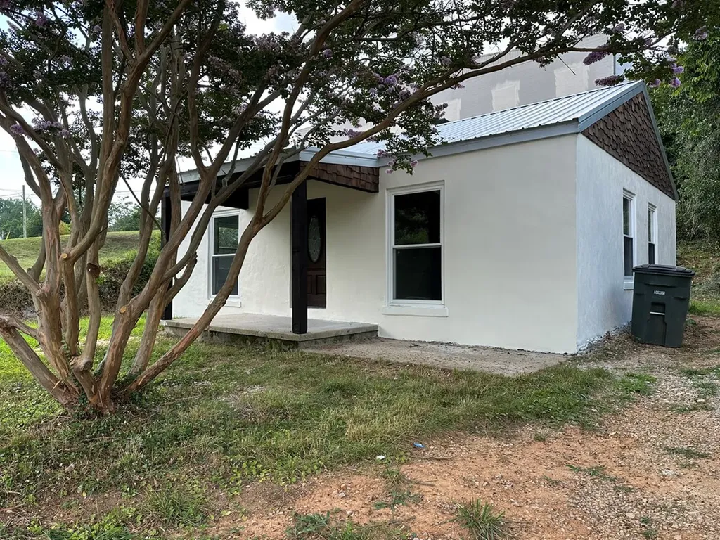 23 S Carter Street Sparta TN 38583-1925