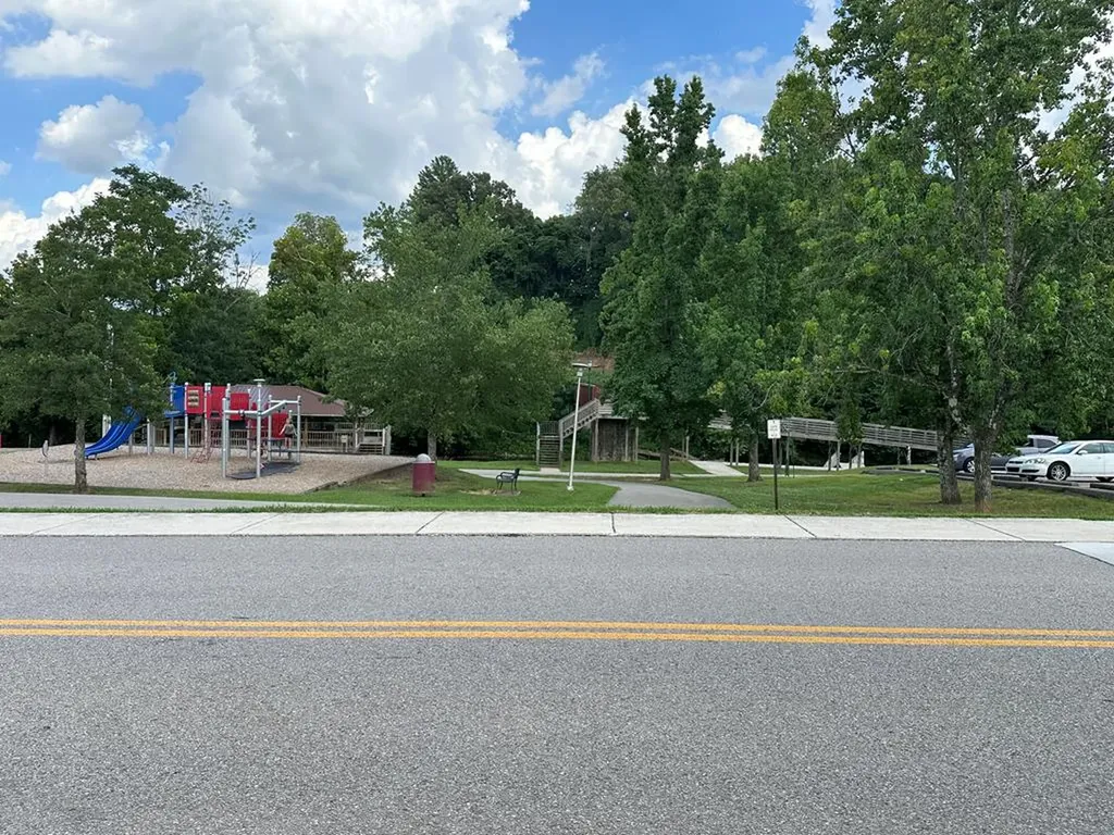 23 S Carter Street Sparta TN 38583-1925