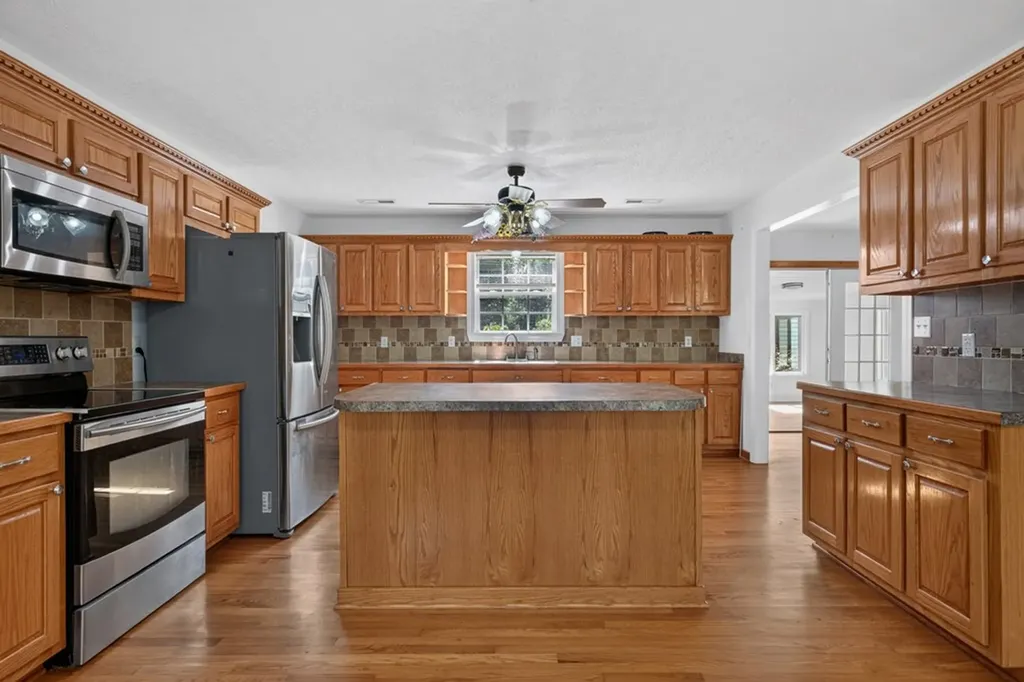 240 Hash Lane Rock Island TN 38581