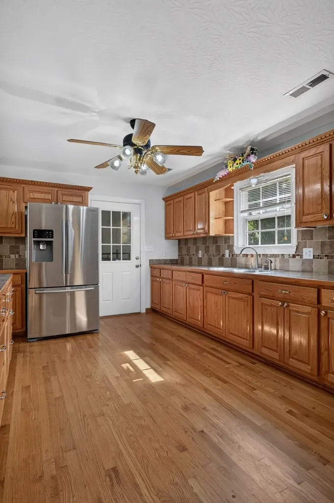 240 Hash Lane Rock Island TN 38581