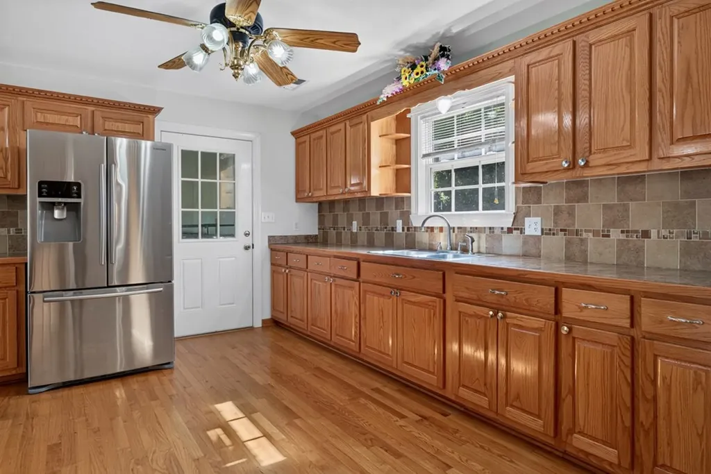 240 Hash Lane Rock Island TN 38581