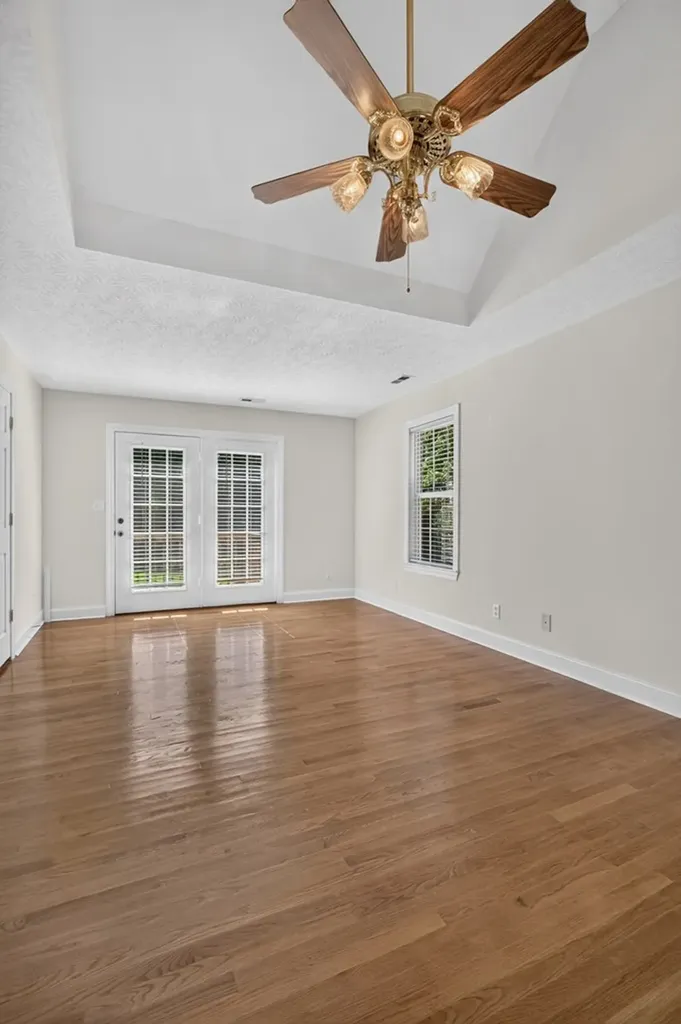 240 Hash Lane Rock Island TN 38581