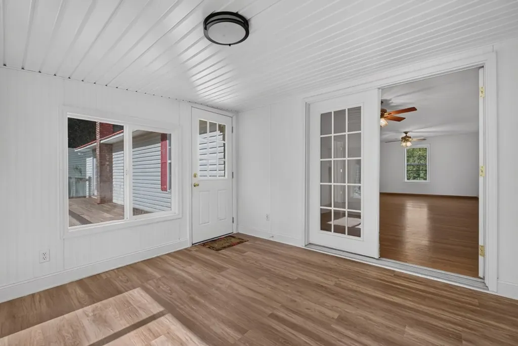 240 Hash Lane Rock Island TN 38581