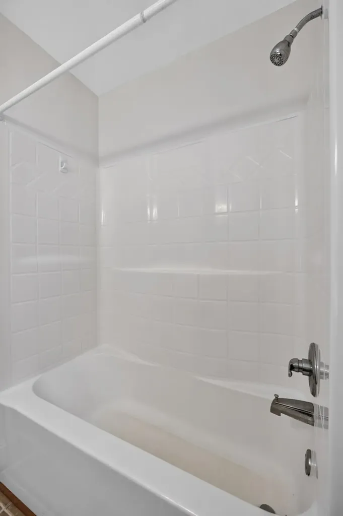 240 Hash Lane Rock Island TN 38581