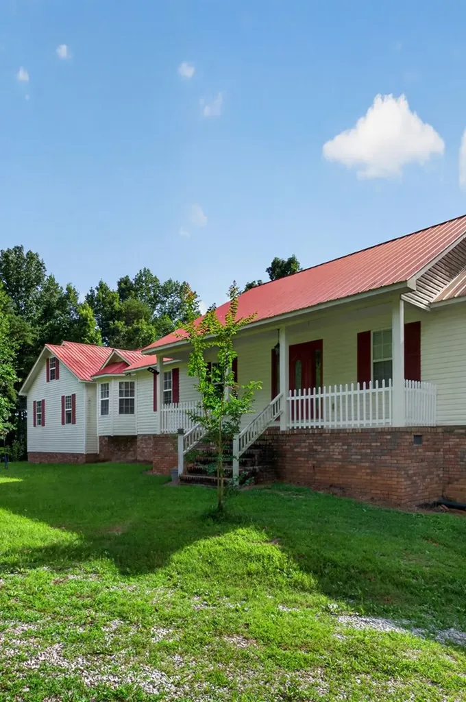 240 Hash Lane Rock Island TN 38581
