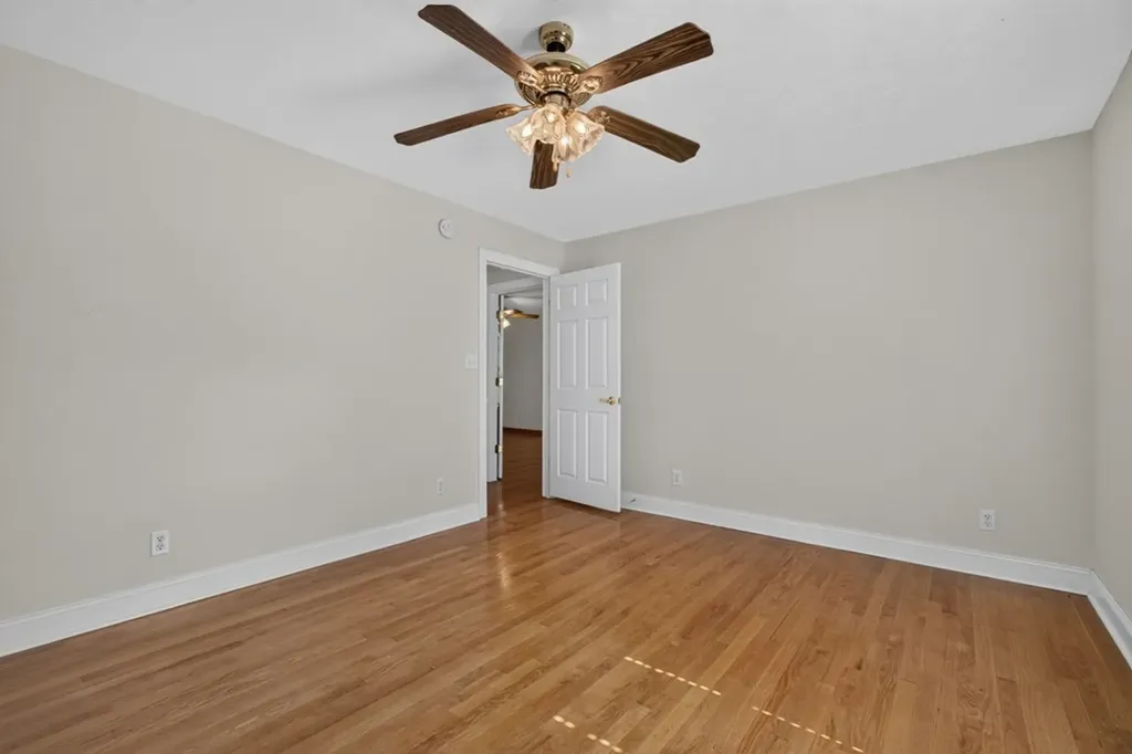 240 Hash Lane Rock Island TN 38581