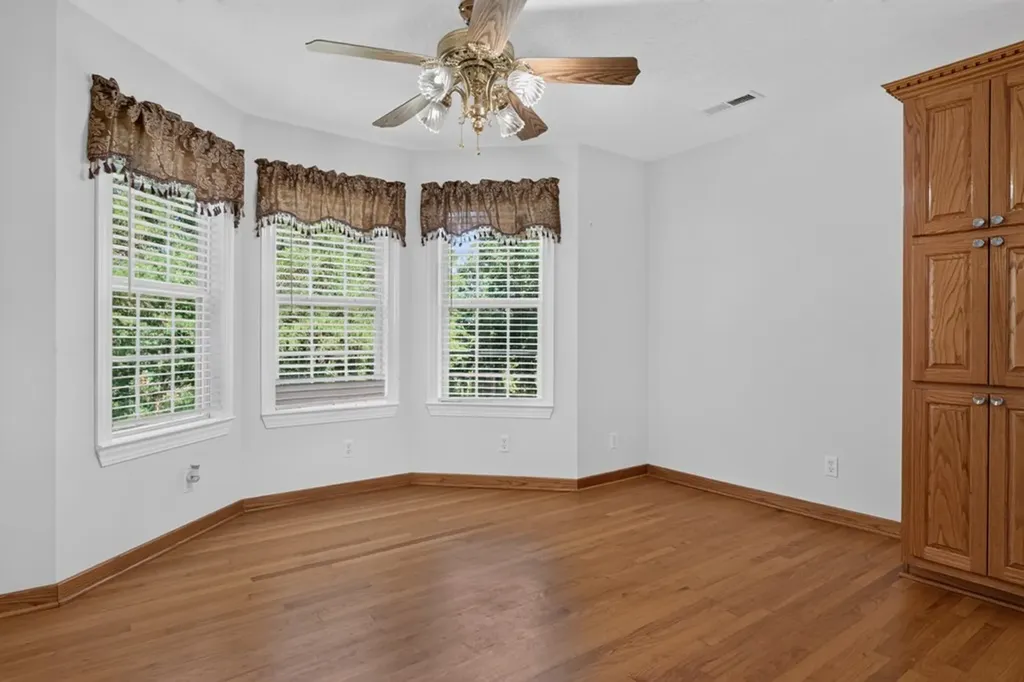240 Hash Lane Rock Island TN 38581