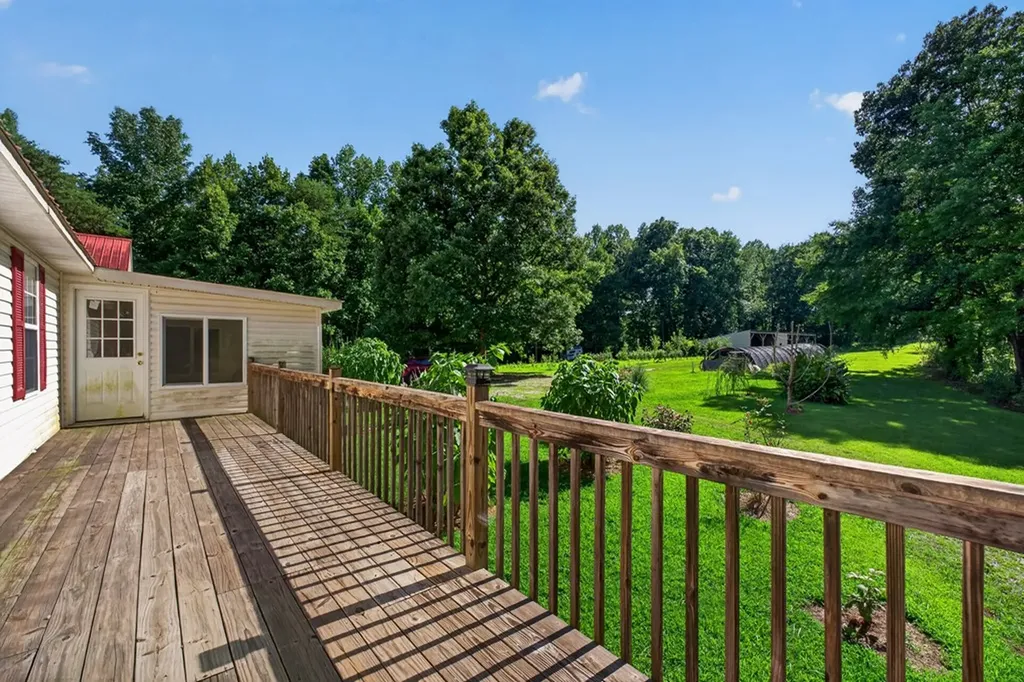 240 Hash Lane Rock Island TN 38581