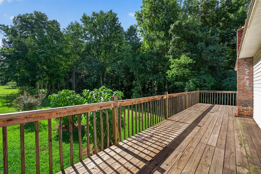 240 Hash Lane Rock Island TN 38581