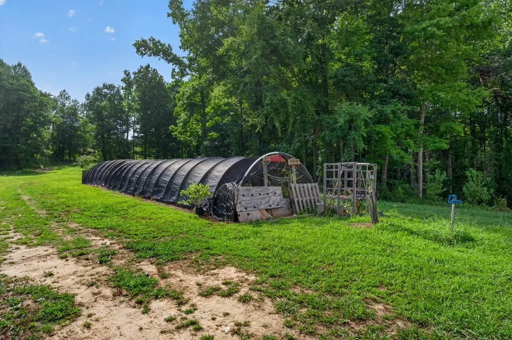 240 Hash Lane Rock Island TN 38581