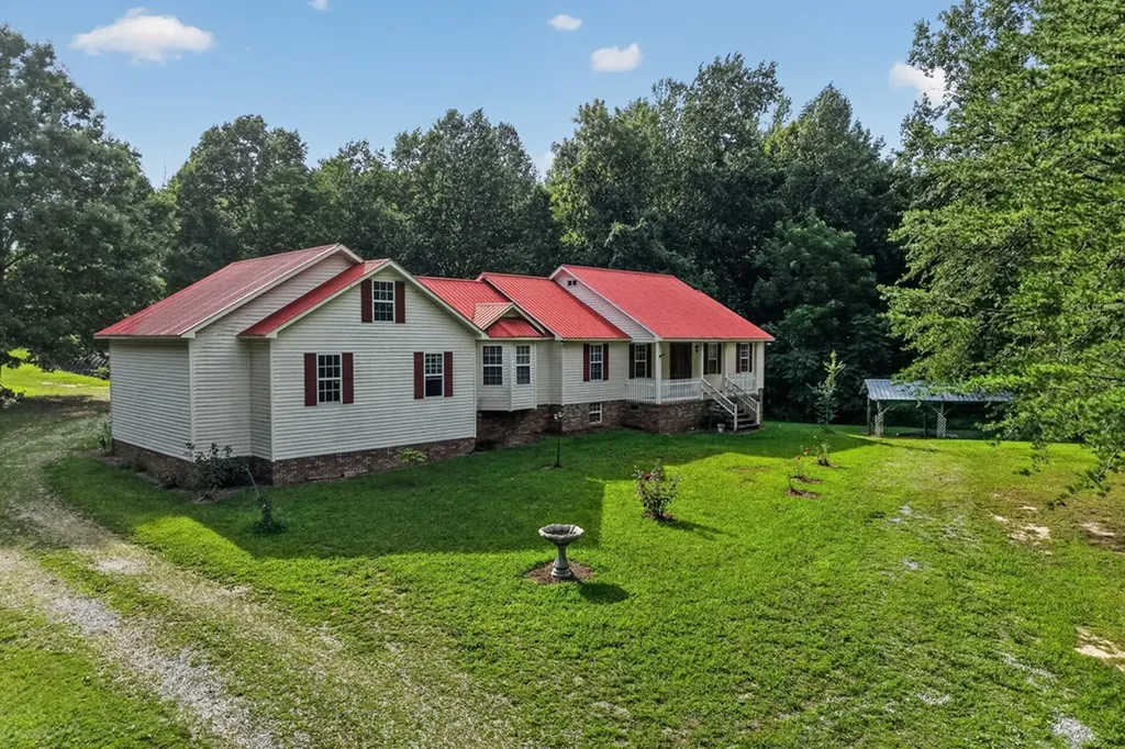 240 Hash Lane Rock Island TN 38581
