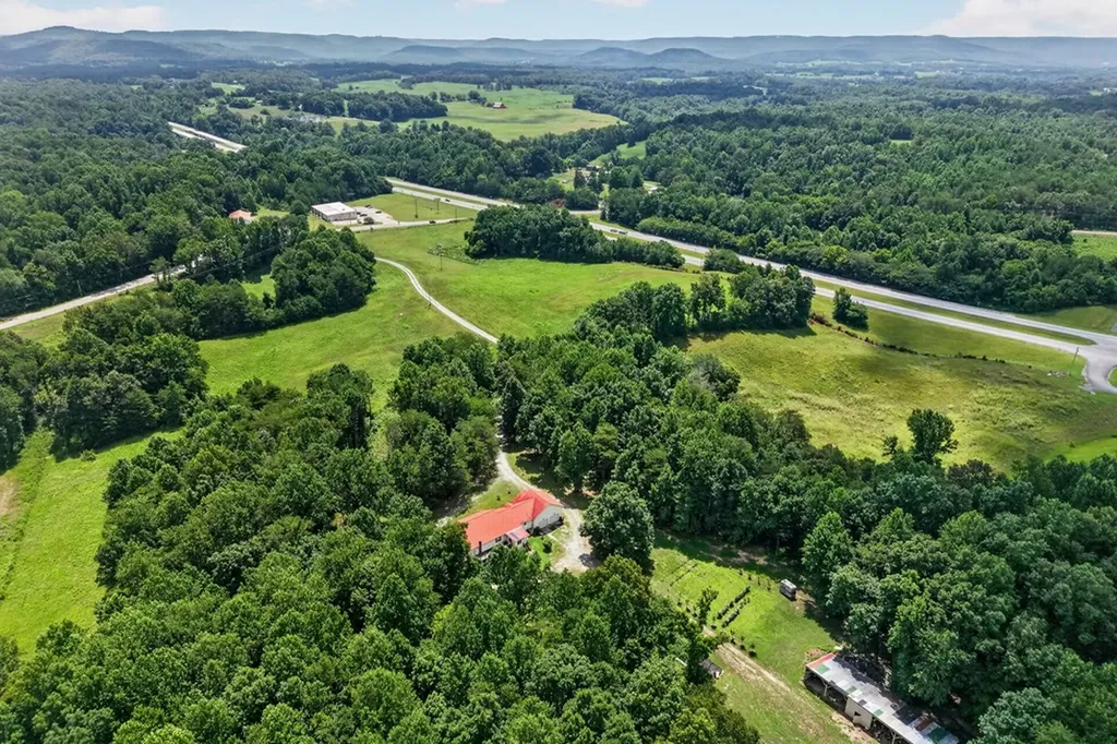 240 Hash Lane Rock Island TN 38581