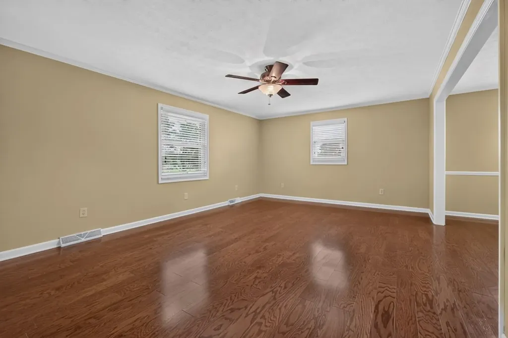 225 West Gate Drive Baxter TN 38544
