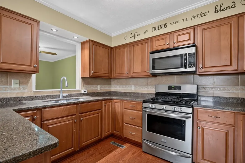 225 West Gate Drive Baxter TN 38544
