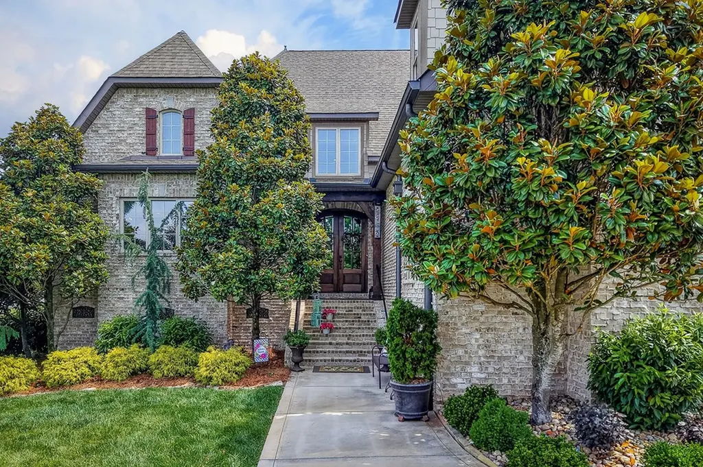 1758 Pearl Avenue Cookeville TN 38506