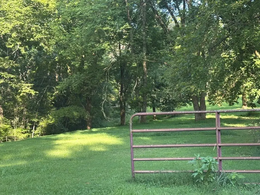 784 Sunset Ridge Lane Hilham TN 38568