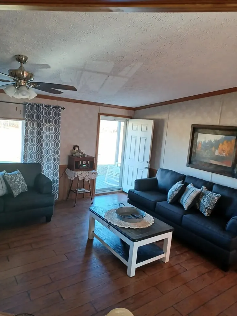 524 Clear Creek Monterey TN 38574